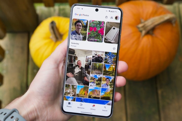 在 Google Pixel 8 Pro 上运行的 Google Photos 应用。